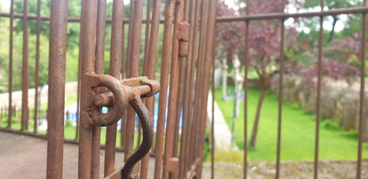 Hotel Rural A Velha Fabrica Valverde del Fresno Dış mekan fotoğraf